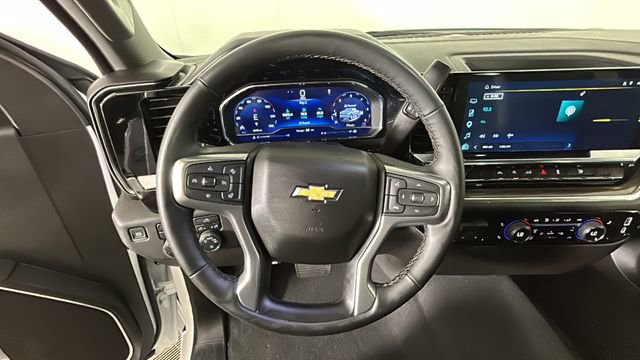 Used 2025 Chevrolet Silverado 1500 LT AWD/4WD image 15