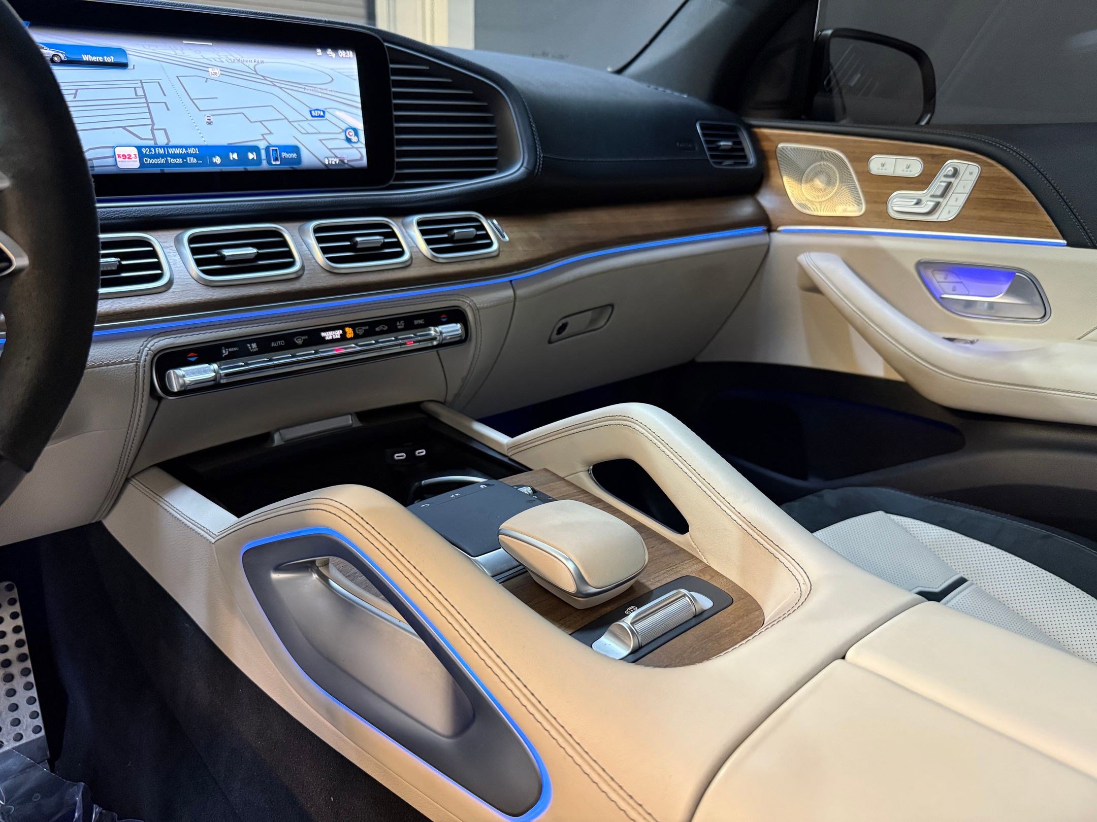 Used 2024 Mercedes-Benz GLE 53 AMG 4MATIC Coupe image 34