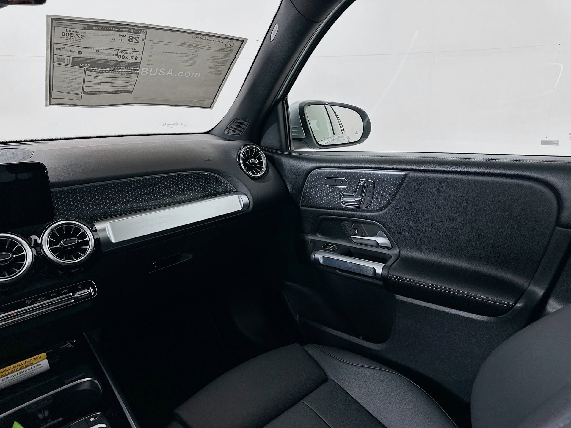 New 2026 Mercedes-Benz GLB 250 image 24