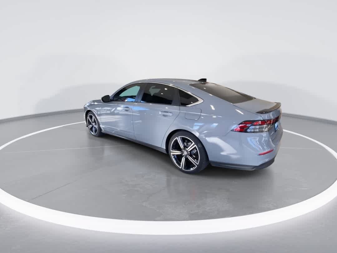 Used 2025 Honda Accord Sport image 6