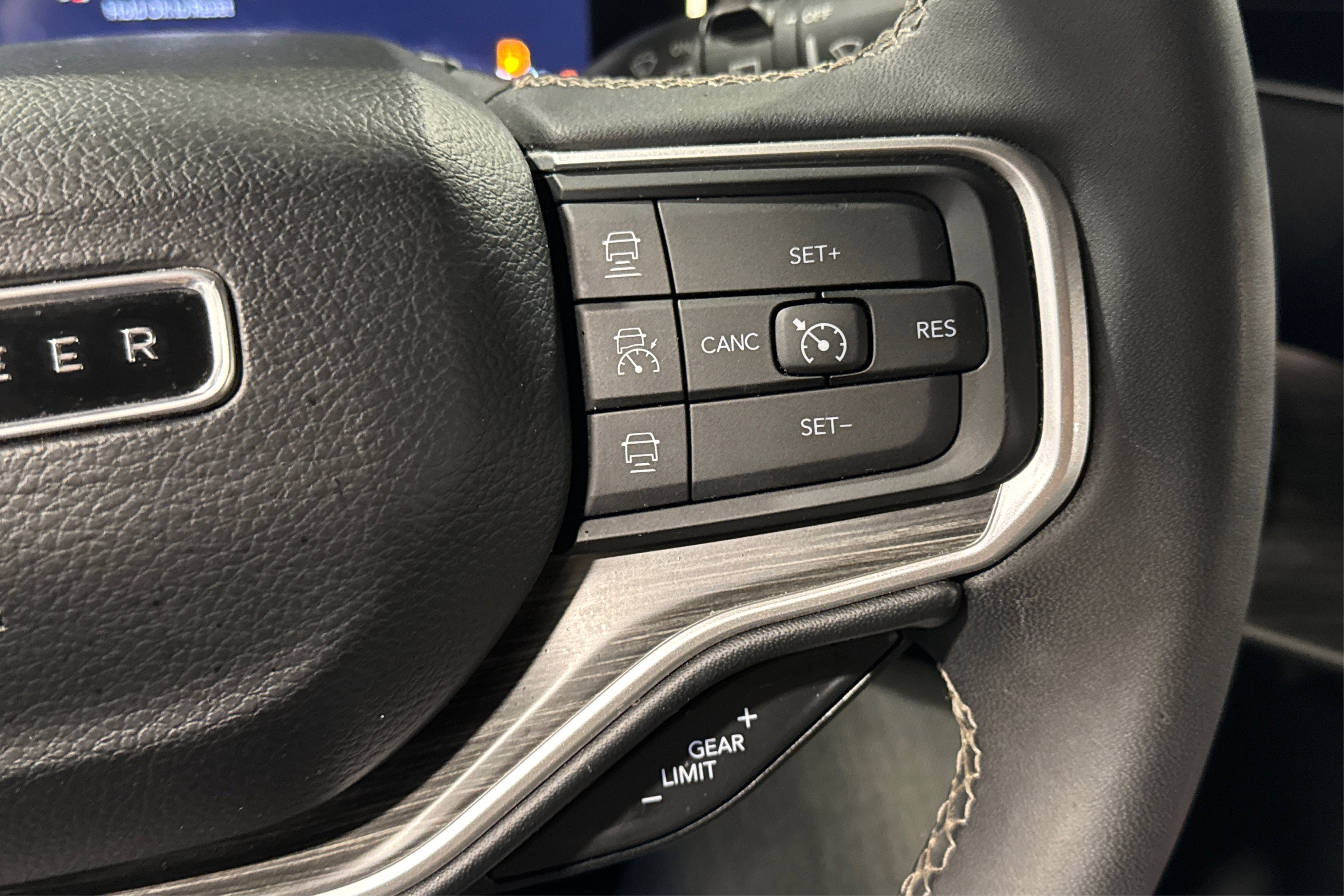 Used 2024 Jeep Wagoneer Series II w/ Flexible Seating Group AWD/4WD image 26