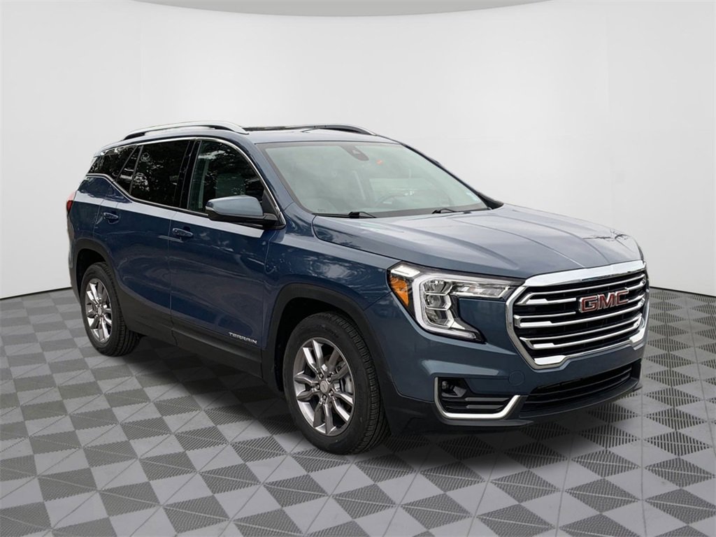 Used 2024 GMC Terrain SLT image 4