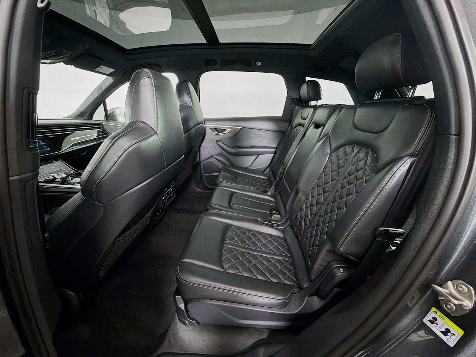 Used 2023 Audi SQ7 Premium Plus w/ Towing Package image 22