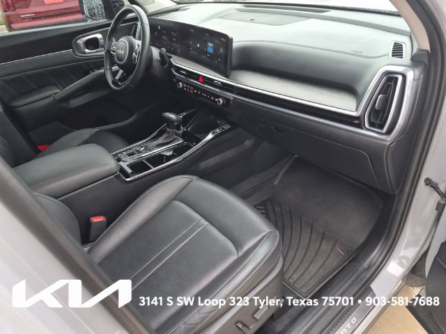 Certified 2025 Kia Sorento SX AWD/4WD image 12