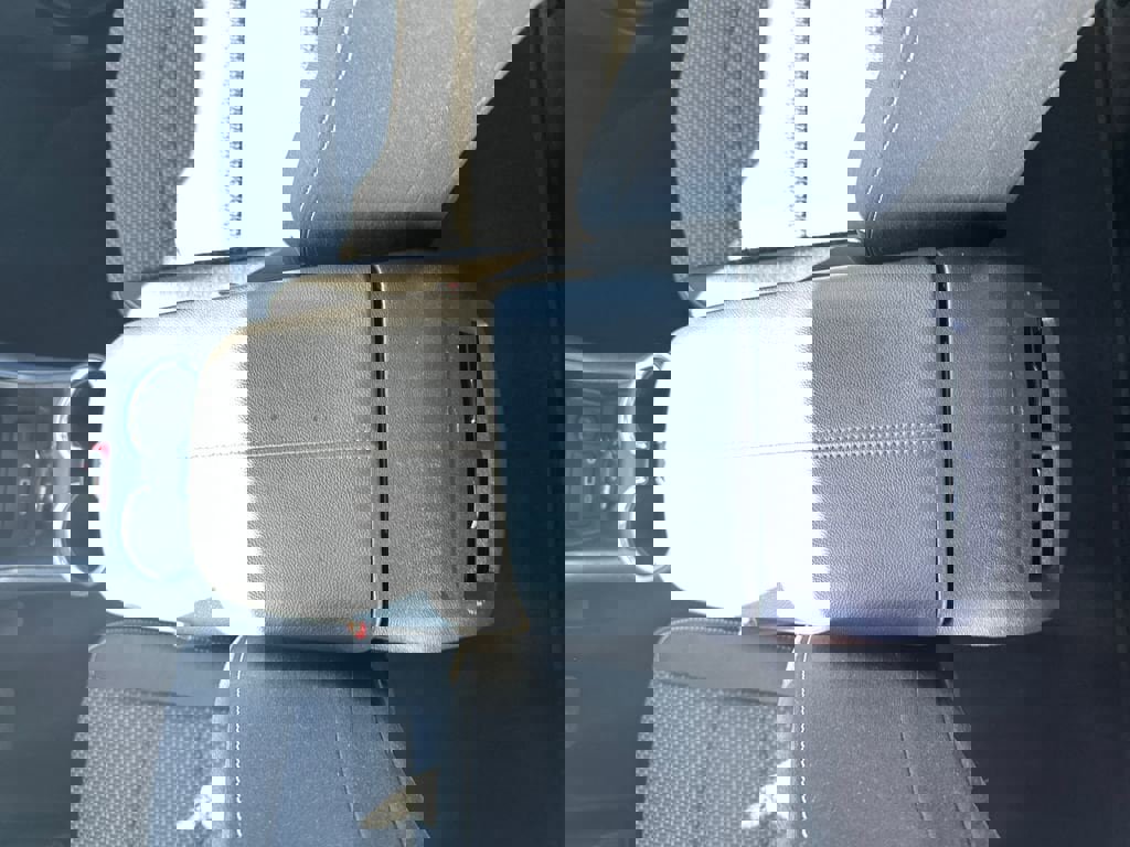 Used 2023 GMC Terrain SLE w/ Driver Convenience Package image 20