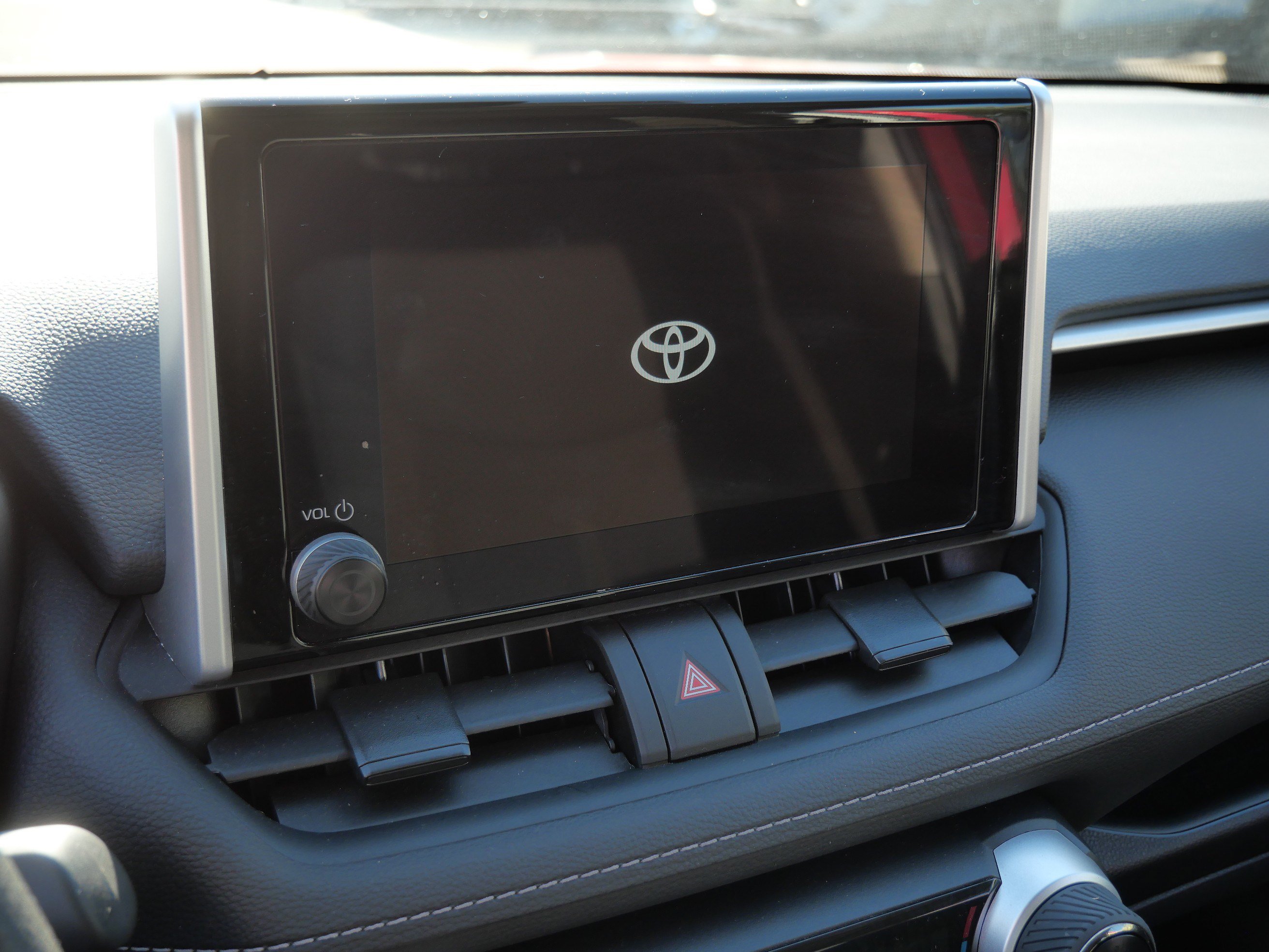 Certified 2025 Toyota RAV4 LE AWD/4WD image 23