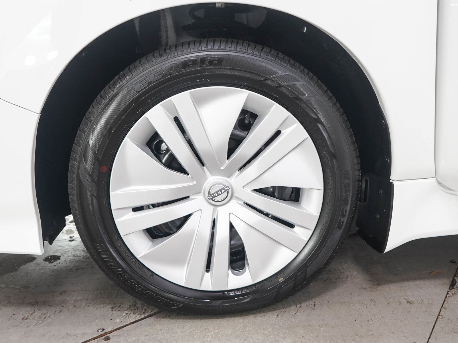 Used 2025 Nissan Leaf S FWD image 27