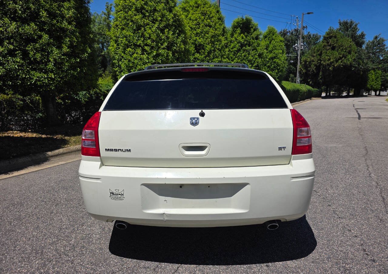 Used 2005 Dodge Magnum R/T w/ Convenience Group II RWD image 4