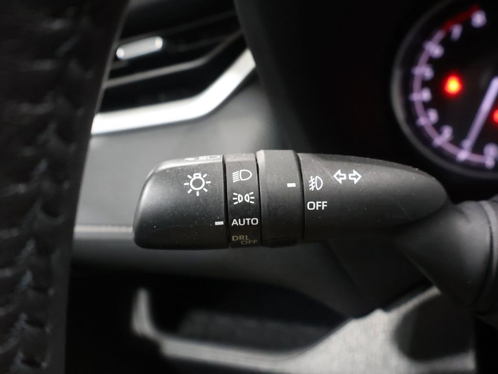 Used 2023 Toyota RAV4 XLE Premium image 37