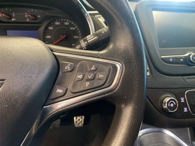 Used 2017 Chevrolet Malibu LT FWD image 15