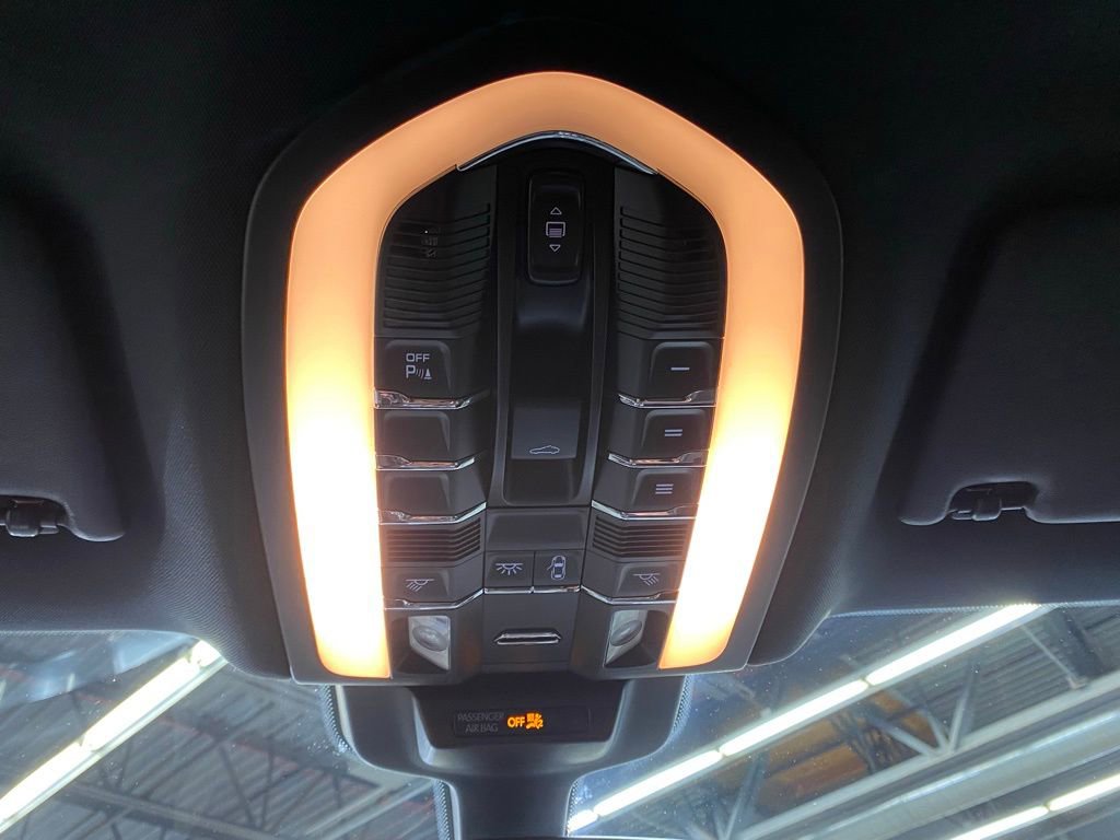 Used 2016 Porsche Macan S image 23