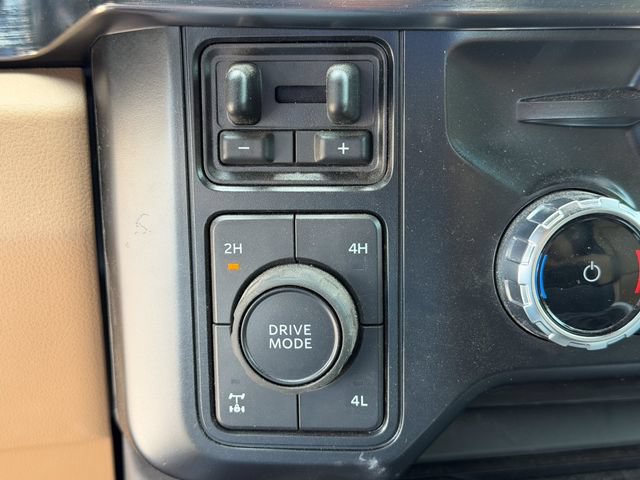 Used 2023 Ford F350 Platinum w/ FX4 Off-Road Package AWD/4WD image 14