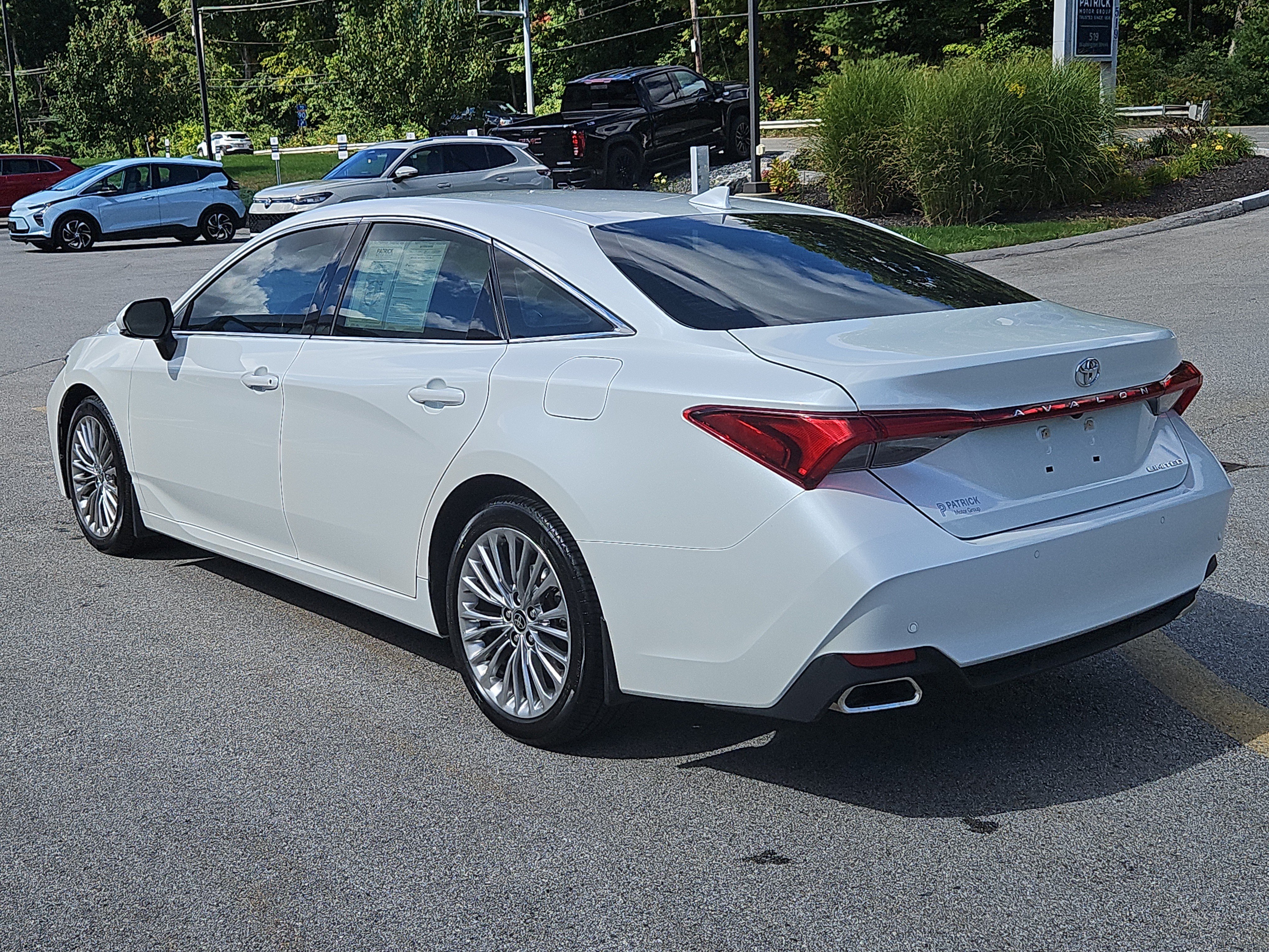 Used 2020 Toyota Avalon Limited w/ Advanced Safety Package FWD image 29