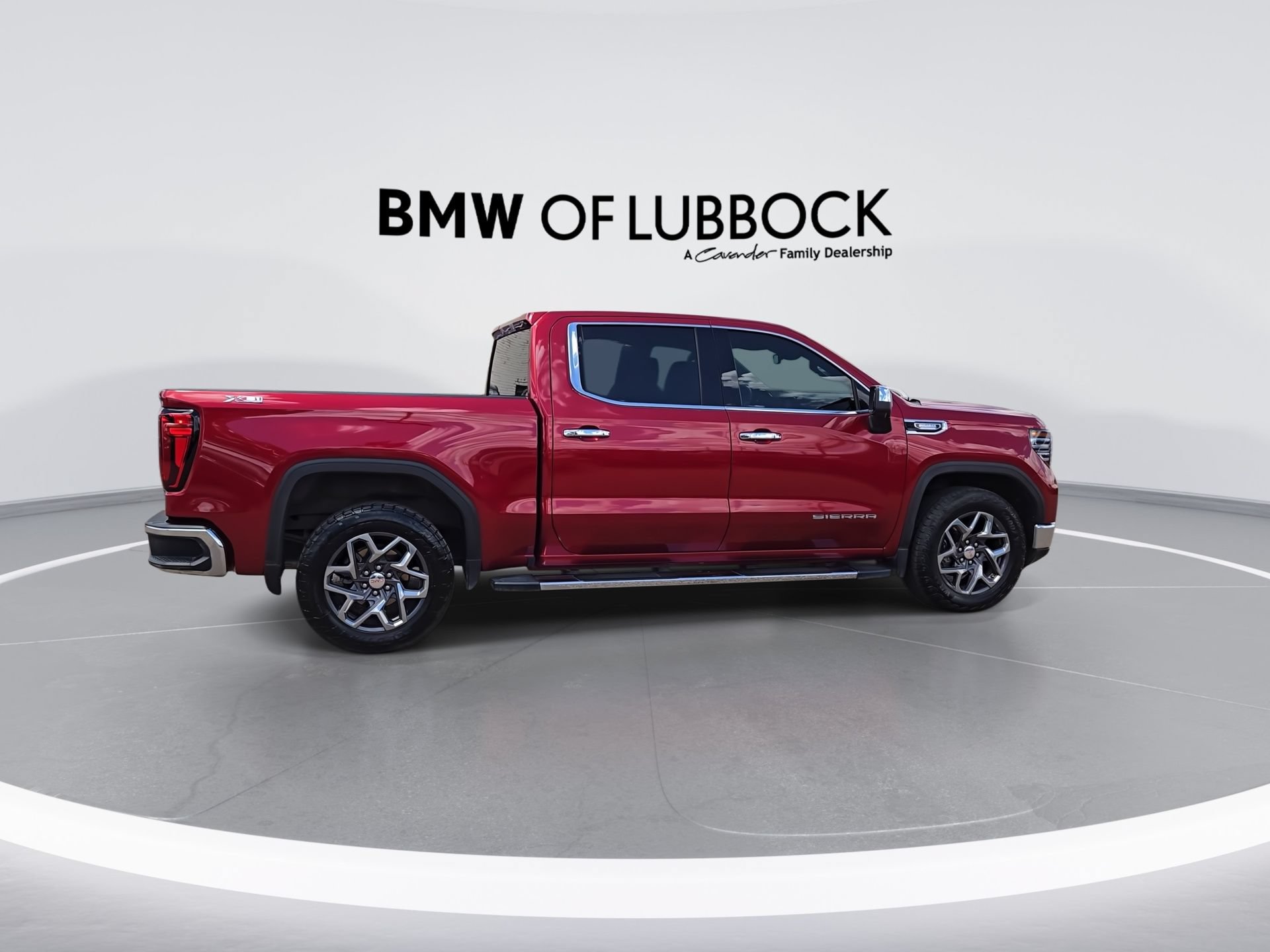 Used 2023 GMC Sierra 1500 SLT AWD/4WD image 9