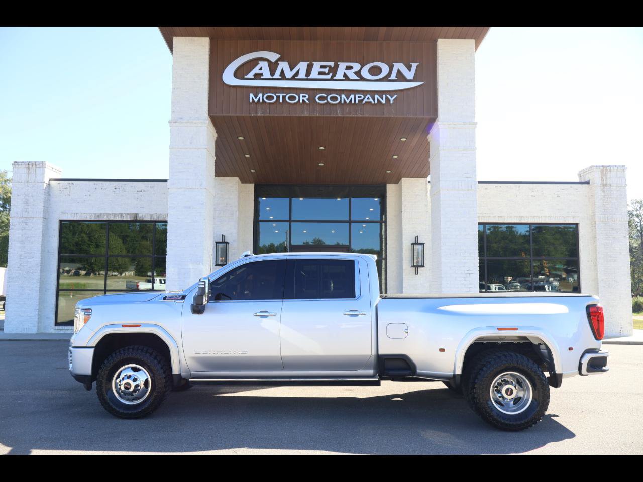 Used 2021 GMC Sierra 3500 Denali w/ Denali Ultimate Package AWD/4WD image 1