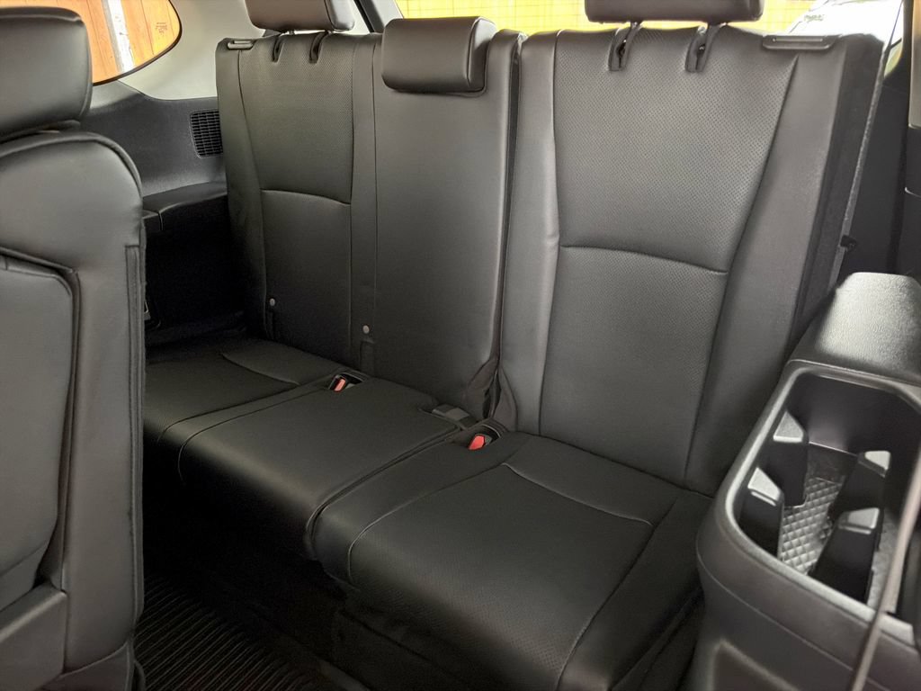 Used 2024 Toyota Grand Highlander AWD image 33