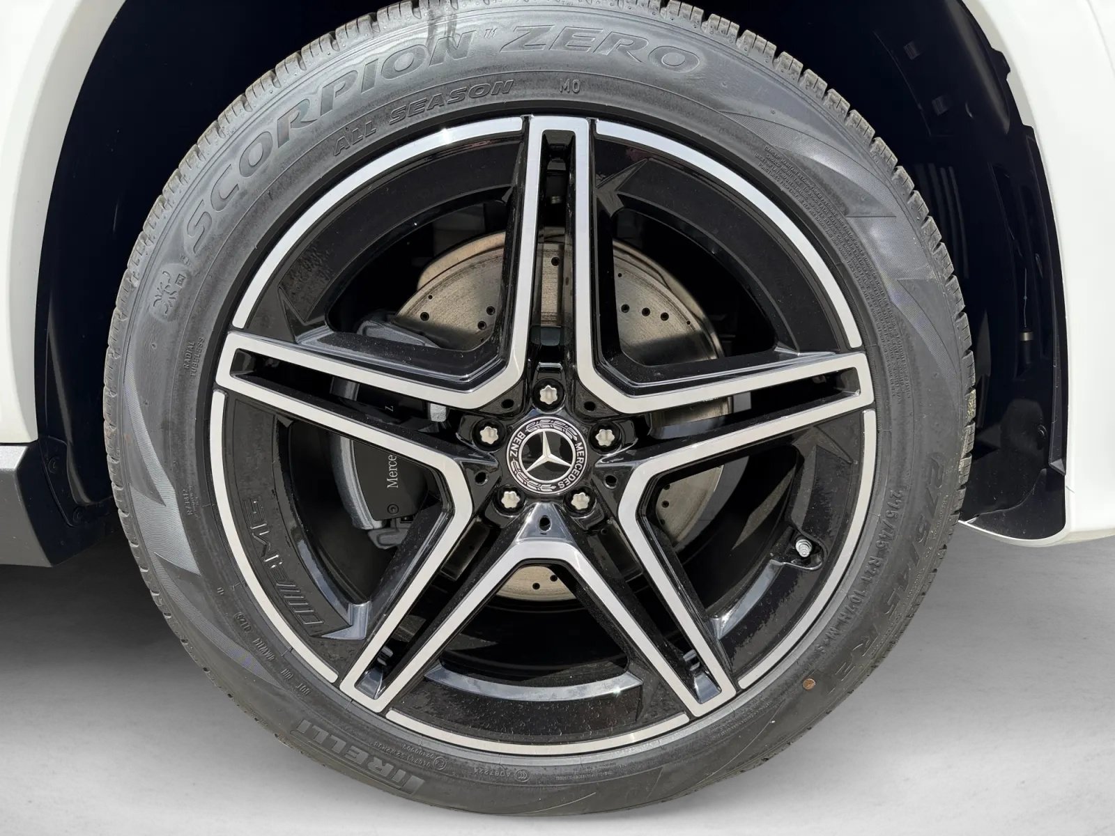 New 2026 Mercedes-Benz GLS 450 4MATIC image 9