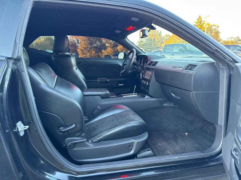 Used 2008 Dodge Challenger SRT8 RWD image 10