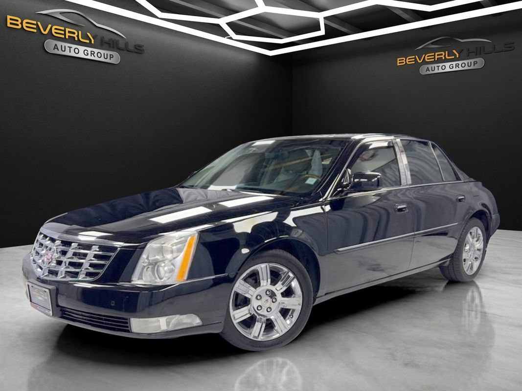 Used 2011 Cadillac DTS Platinum FWD image 1