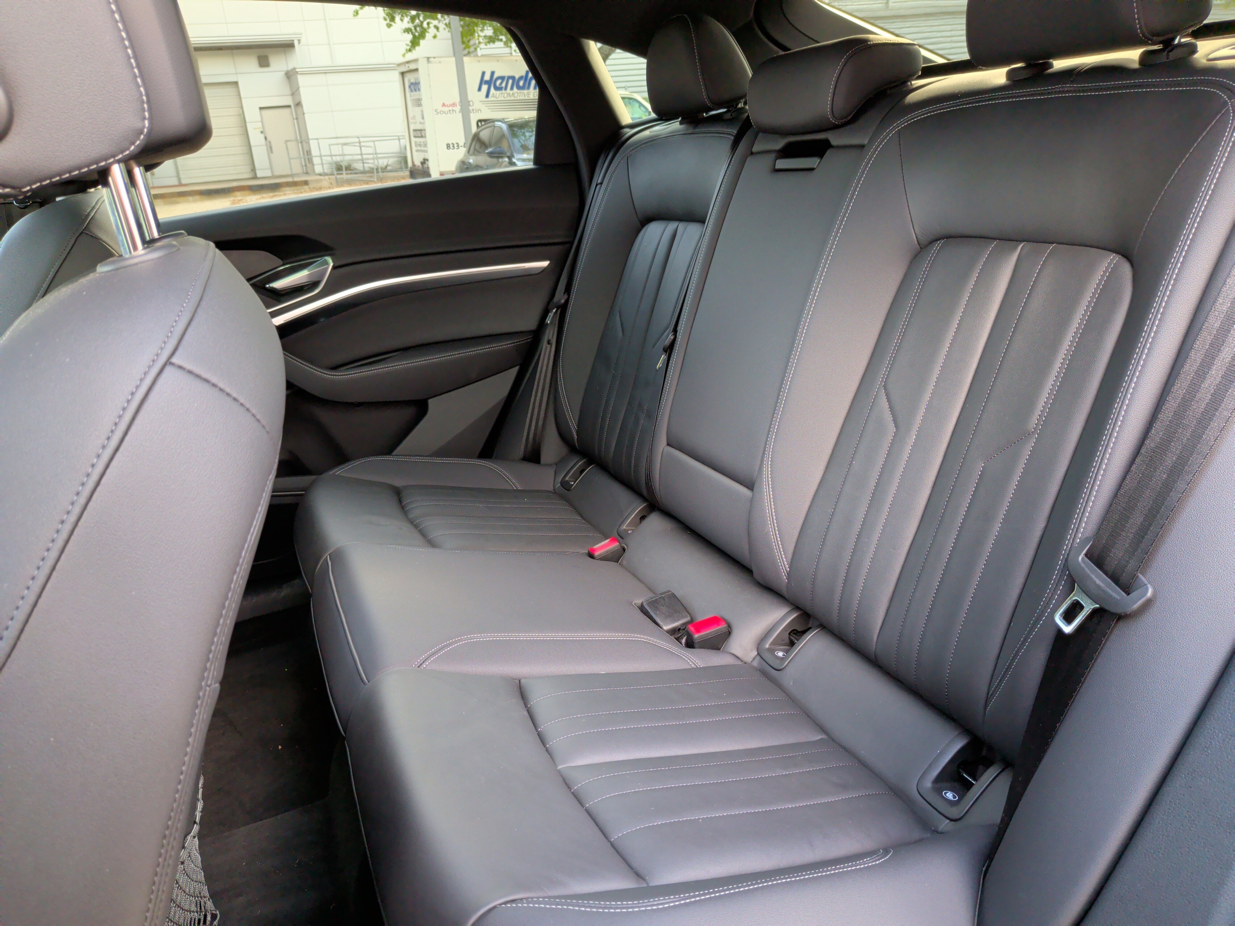 Used 2023 Audi e-tron Premium w/ Convenience Plus Package image 33