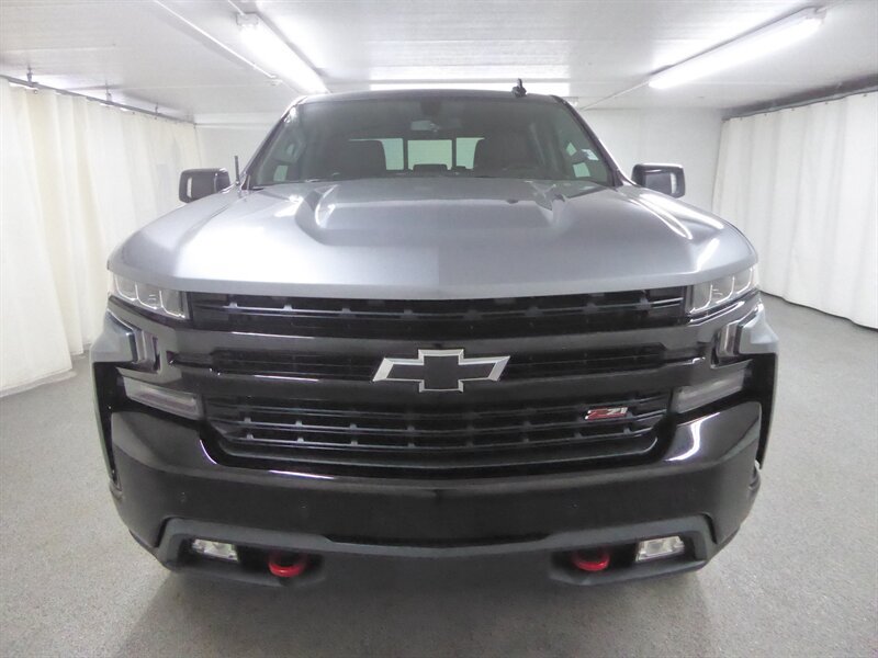 Used 2021 Chevrolet Silverado 1500 LT Trail Boss w/ Convenience Package II AWD/4WD image 2