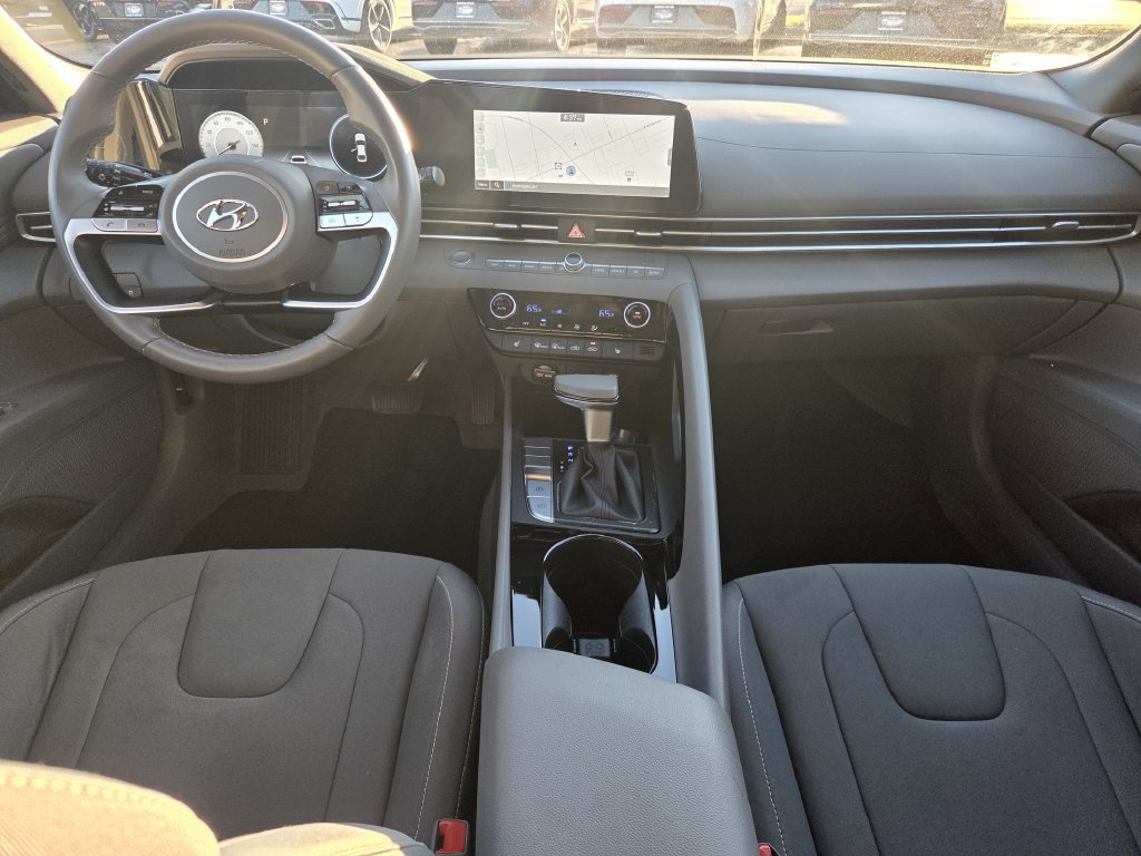 Certified 2023 Hyundai Elantra SEL w/ Convenience Package FWD image 13
