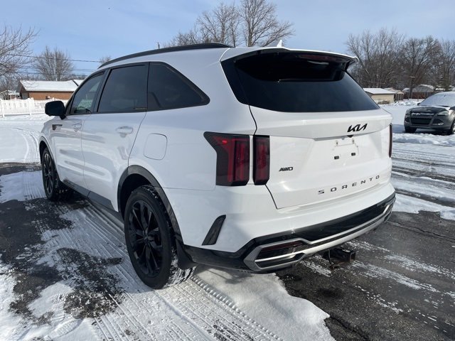 Used 2022 Kia Sorento SX image 2