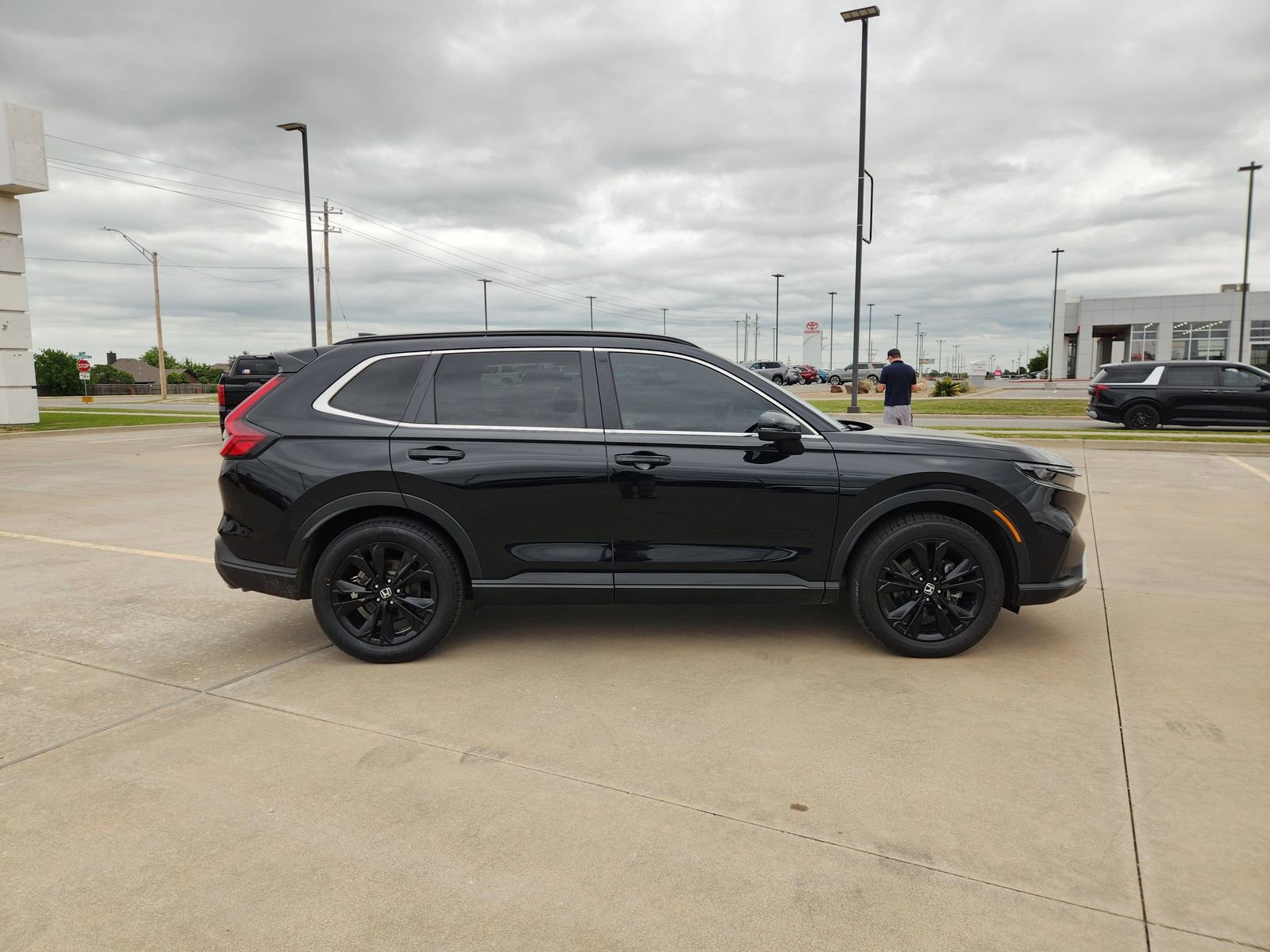 Used 2023 Honda CR-V Sport Touring image 7