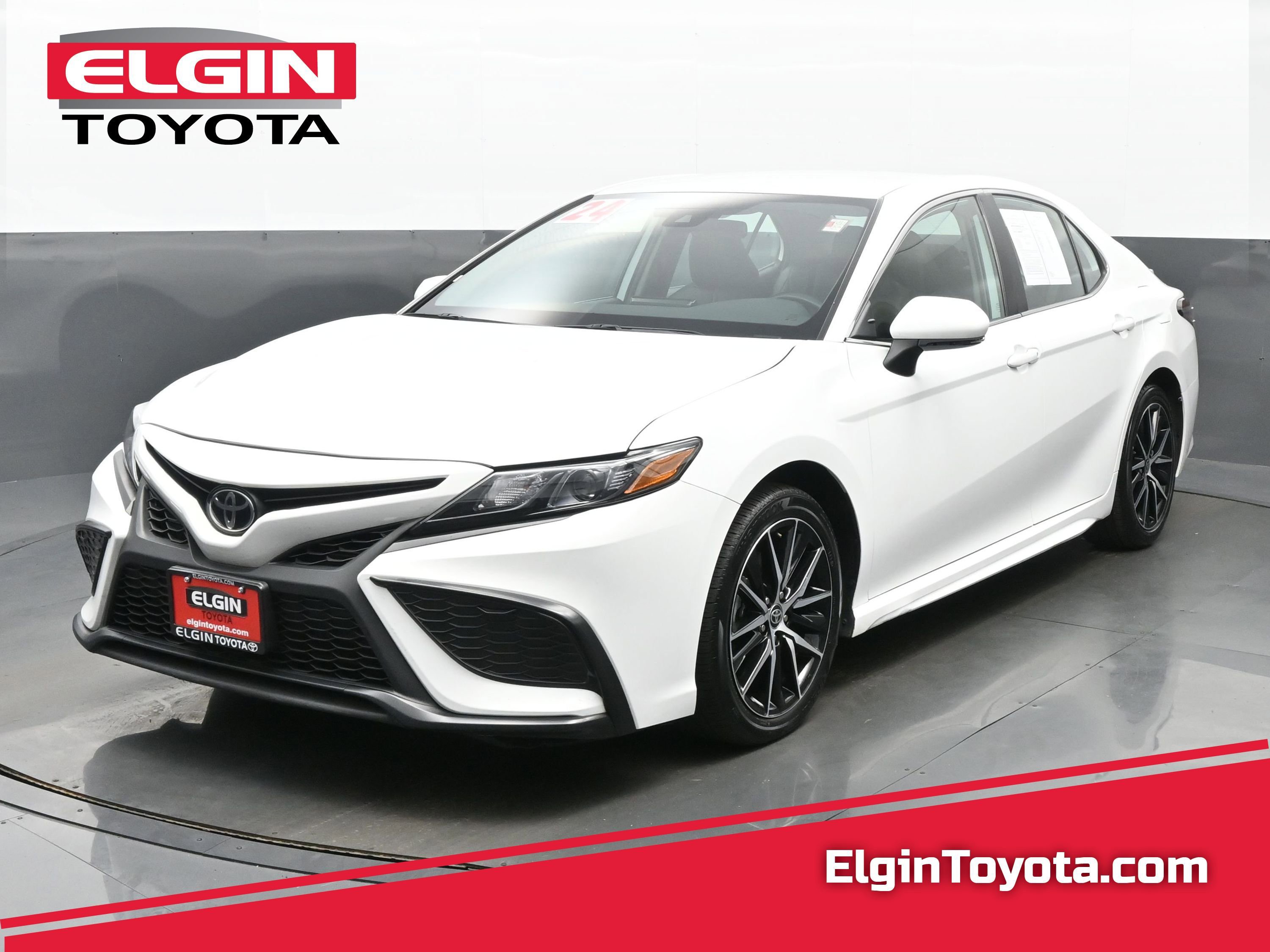 Used 2024 Toyota Camry SE