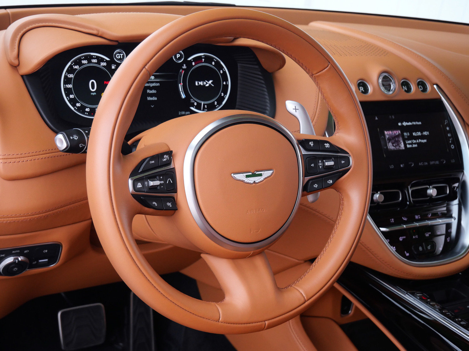 Used 2023 Aston Martin DBX AWD/4WD image 6