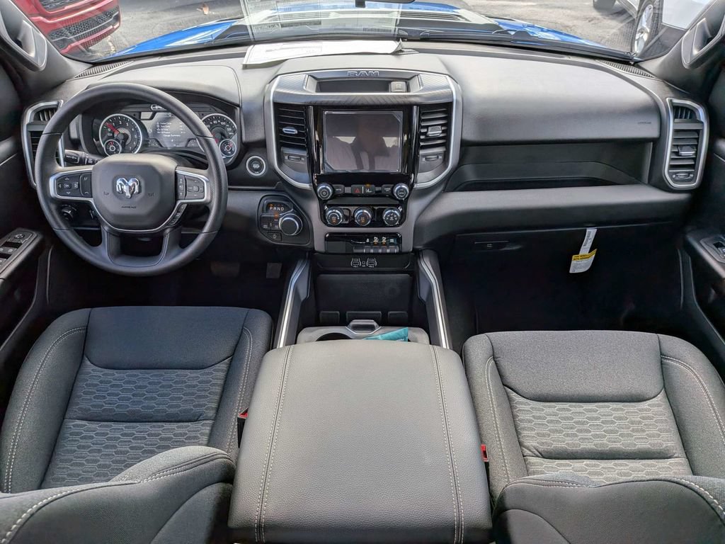 New 2026 RAM 1500 Express AWD/4WD image 15