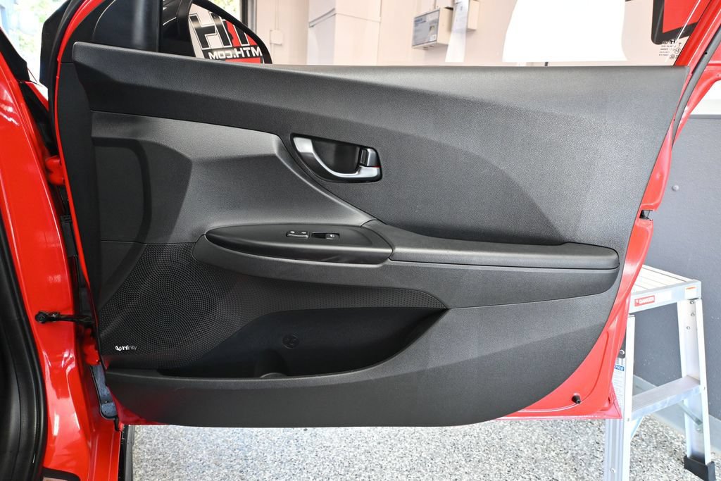 Used 2020 Hyundai Veloster N FWD image 34