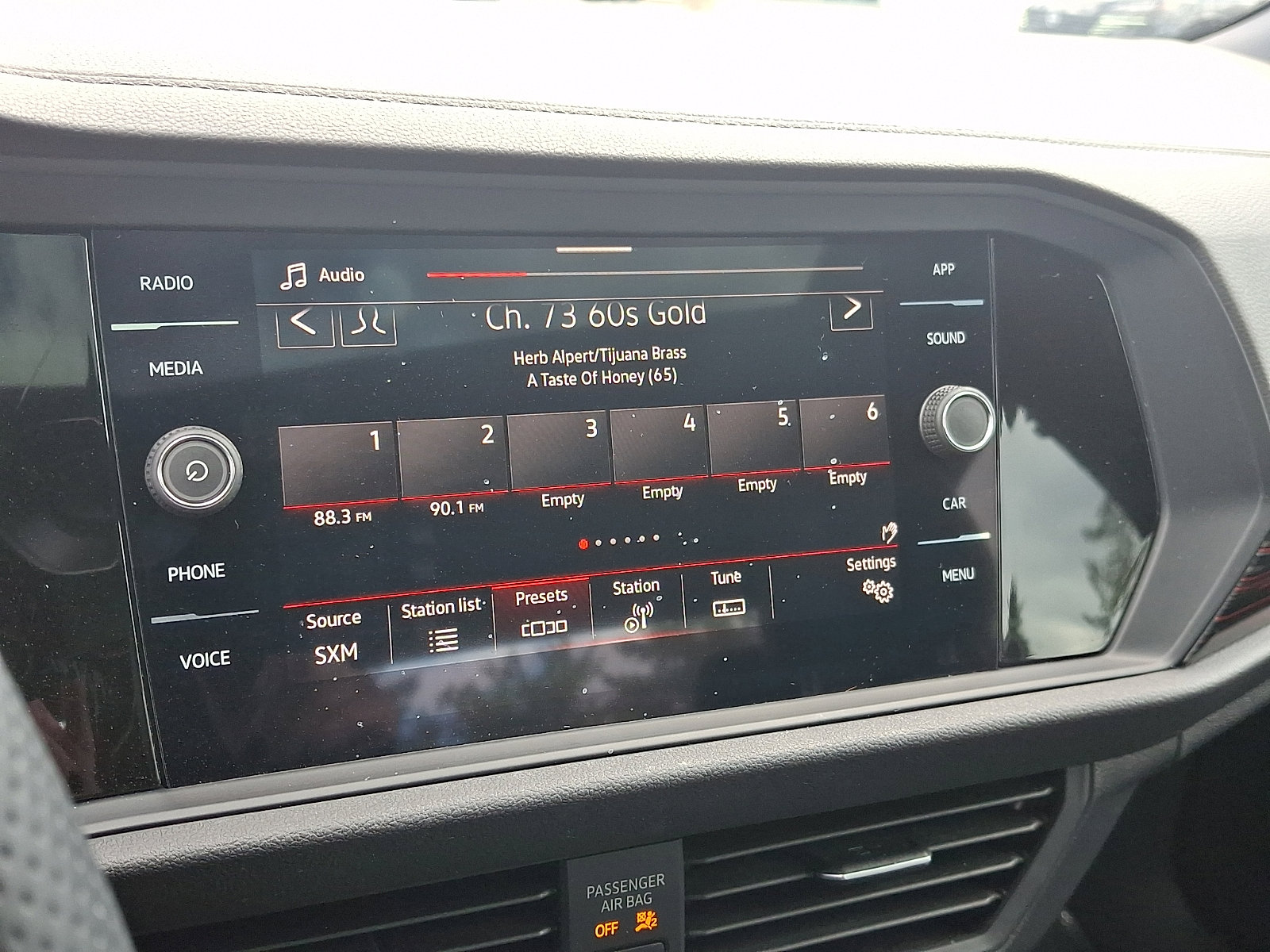 Used 2024 Volkswagen Jetta GLI Autobahn w/ GLI Black Package FWD image 17