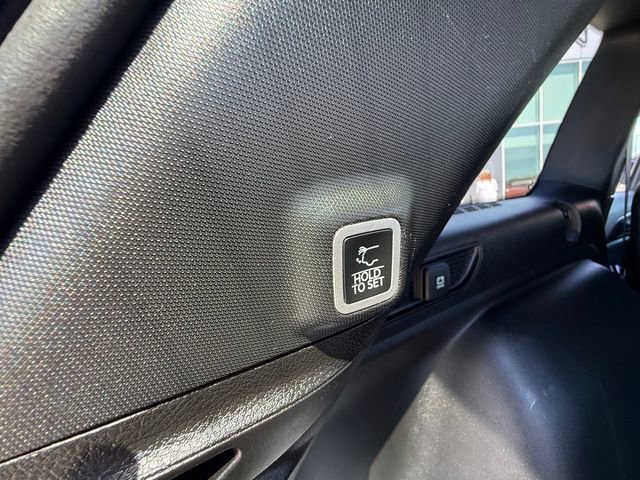 Used 2025 Jeep Grand Cherokee Altitude AWD/4WD image 30
