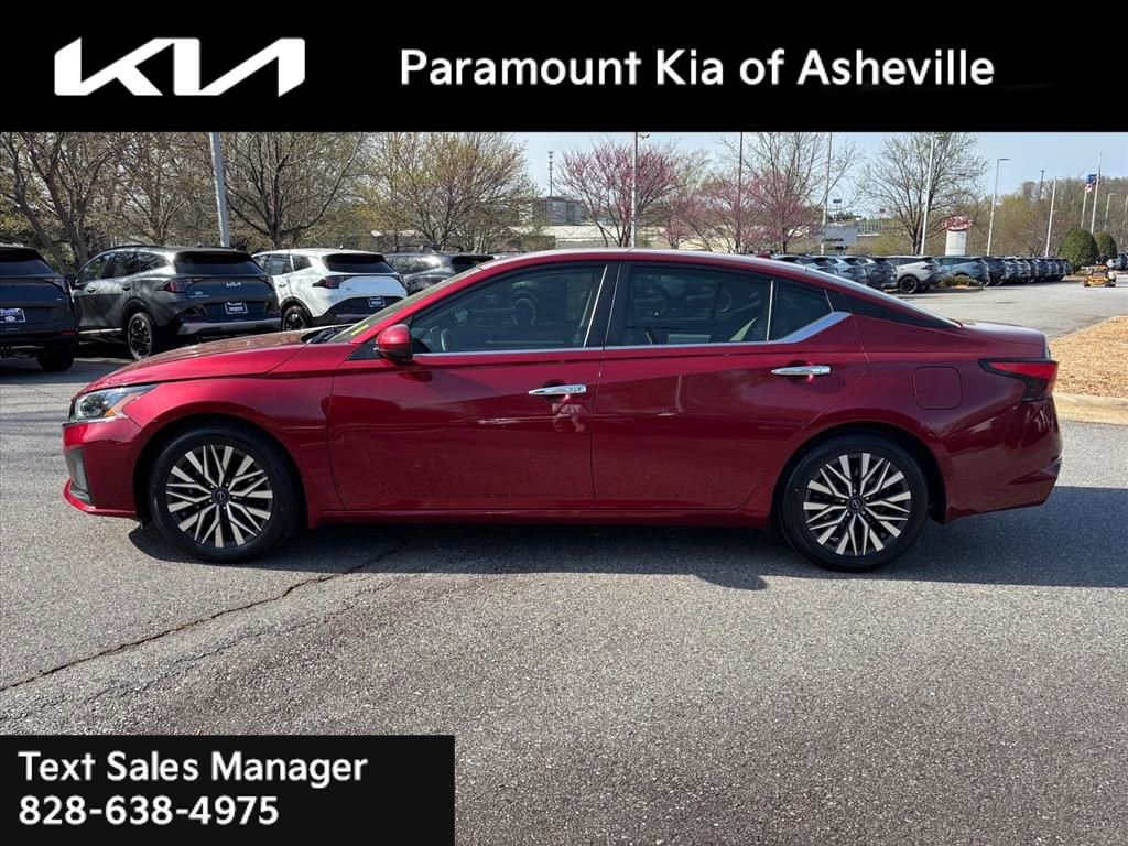 Used 2023 Nissan Altima 2.5 SV image 3