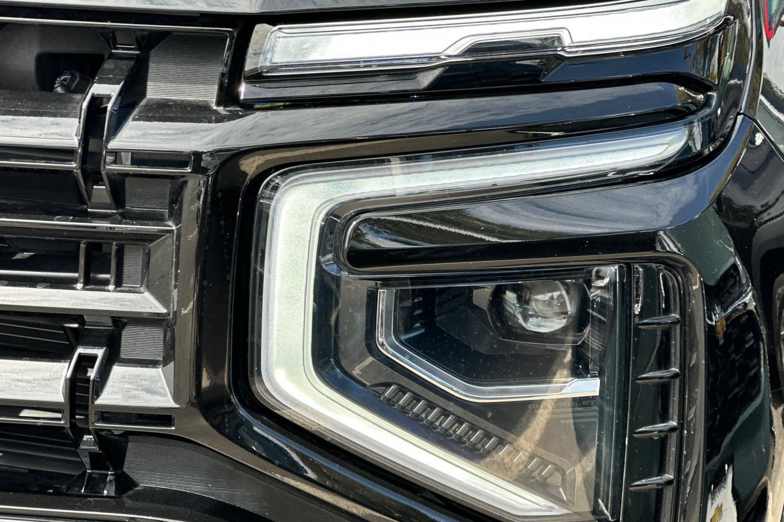 Used 2025 Chevrolet Tahoe Z71 w/ Z71 Off-Road Package AWD/4WD image 50