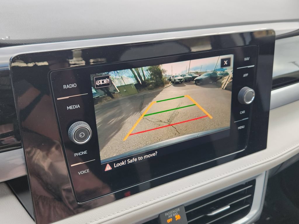 New 2026 Volkswagen Taos SEL AWD/4WD image 8