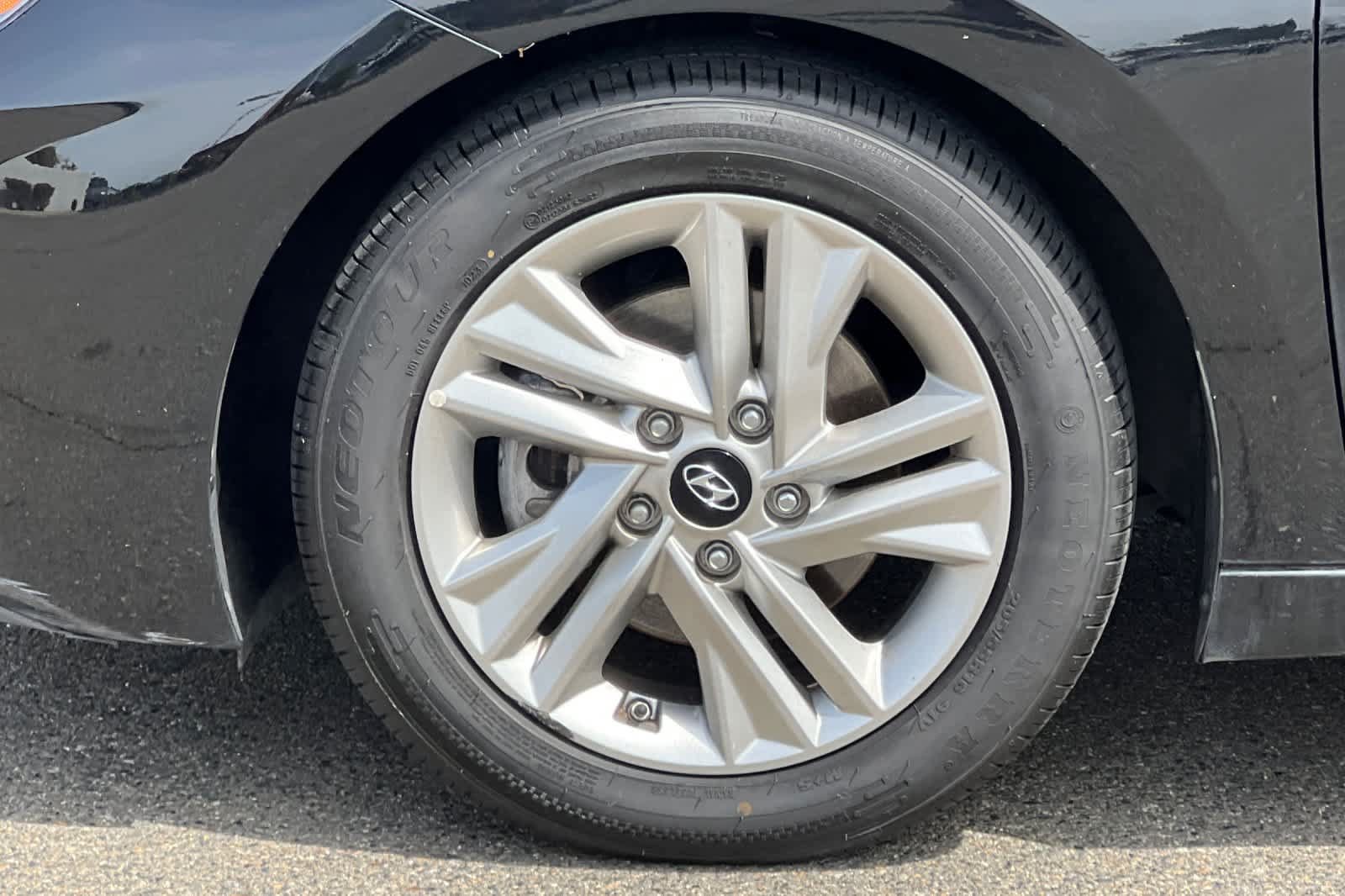 Used 2019 Hyundai Elantra Value Edition w/ Cargo Package FWD image 29