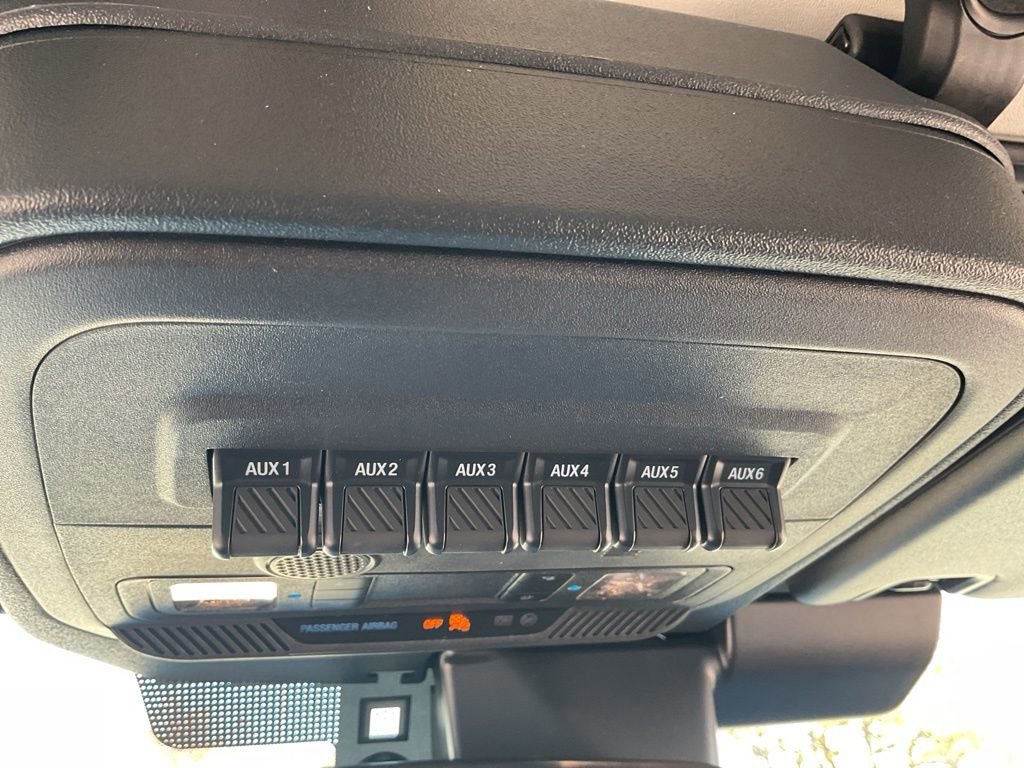 New 2025 Ford Bronco Badlands image 13