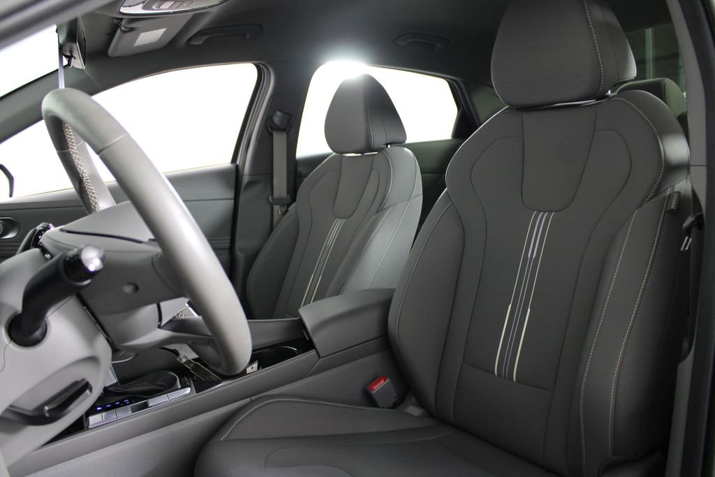 Certified 2023 Hyundai Elantra SEL w/ Convenience Package image 19