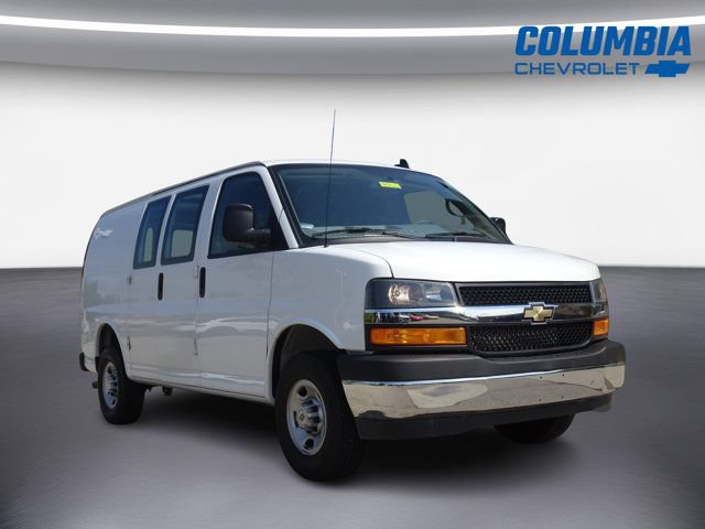 Used 2024 Chevrolet Express 2500 w/ Driver Convenience Package RWD video 1