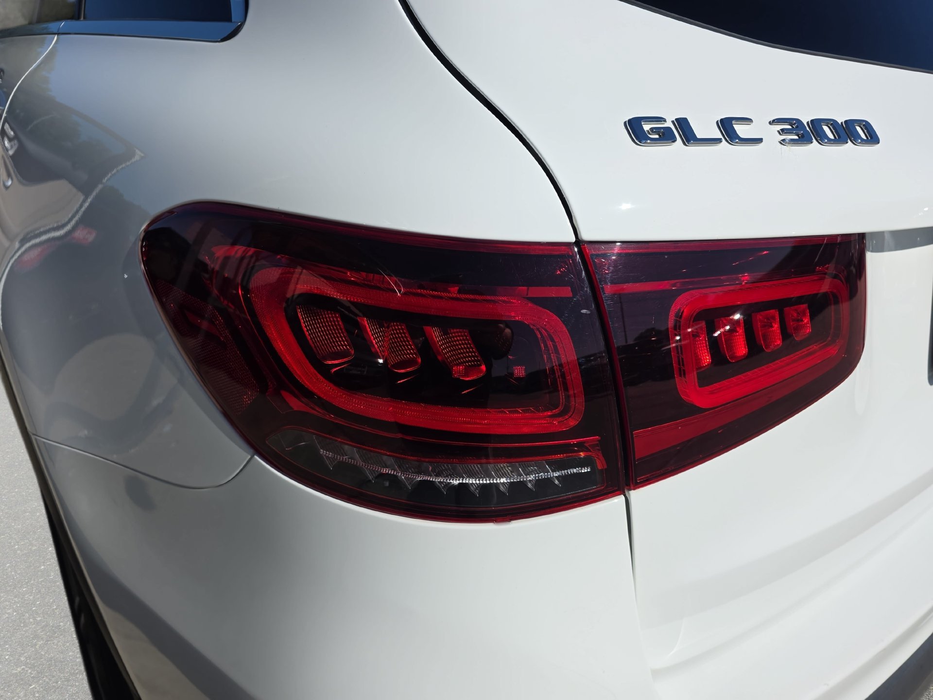 Used 2021 Mercedes-Benz GLC 300 4MATIC image 33