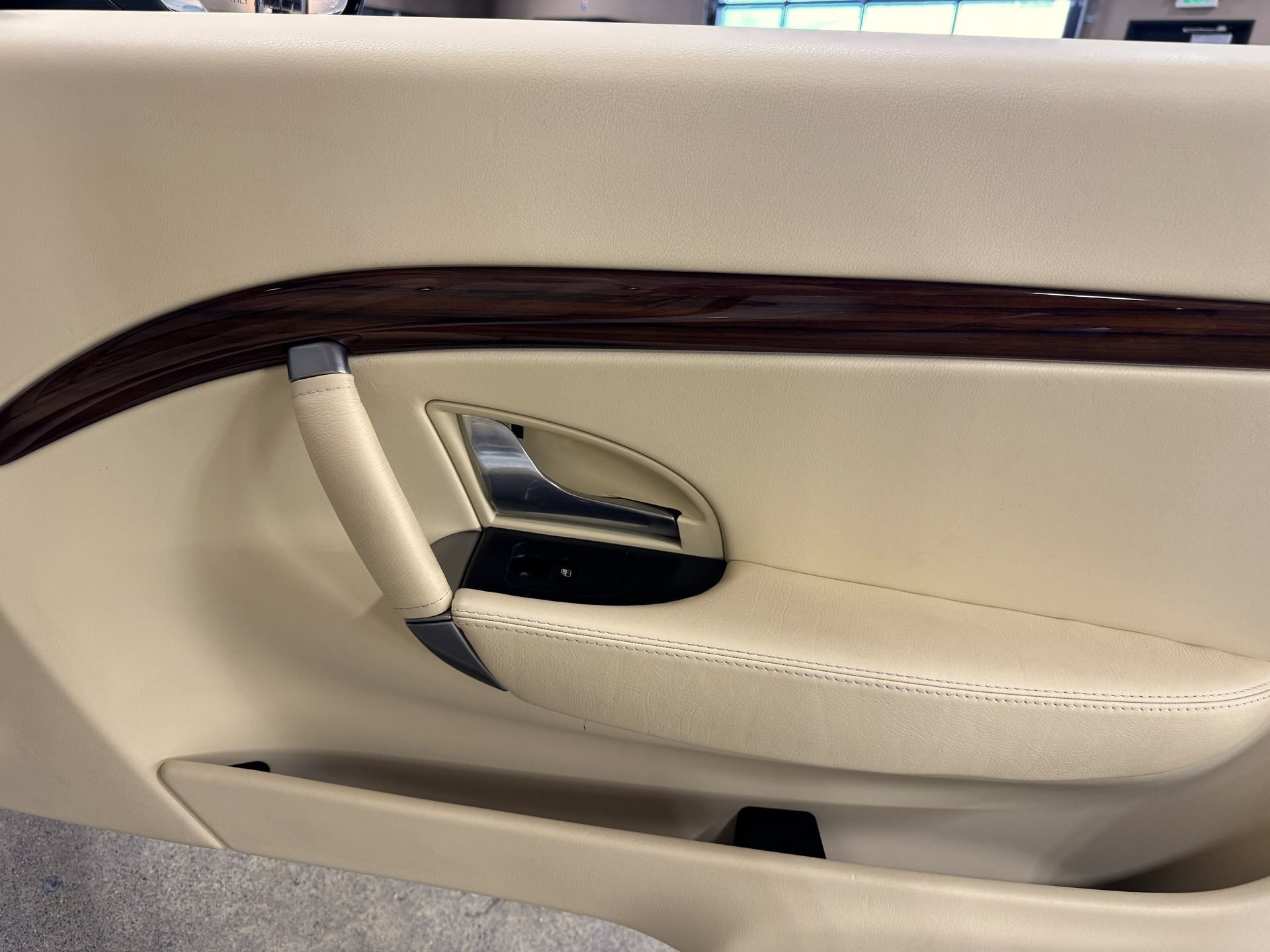 Used 2011 Maserati GranTurismo Convertible RWD image 86