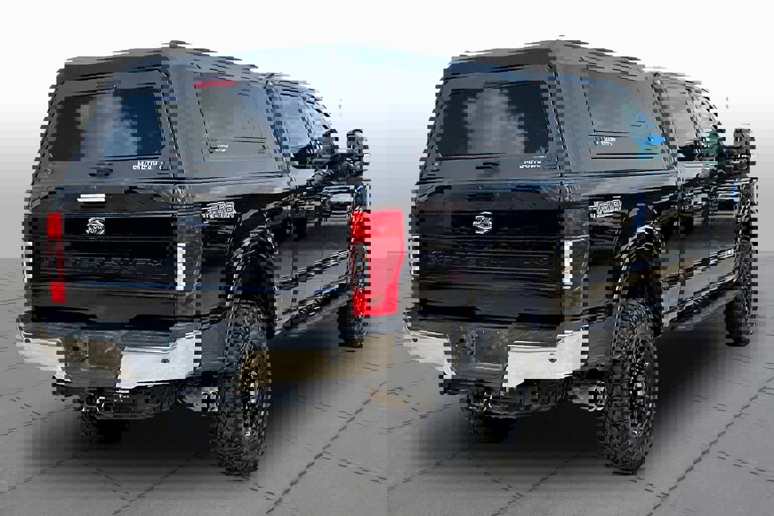 Used 2021 Ford F350 Lariat w/ Tremor Off-Road Package image 13