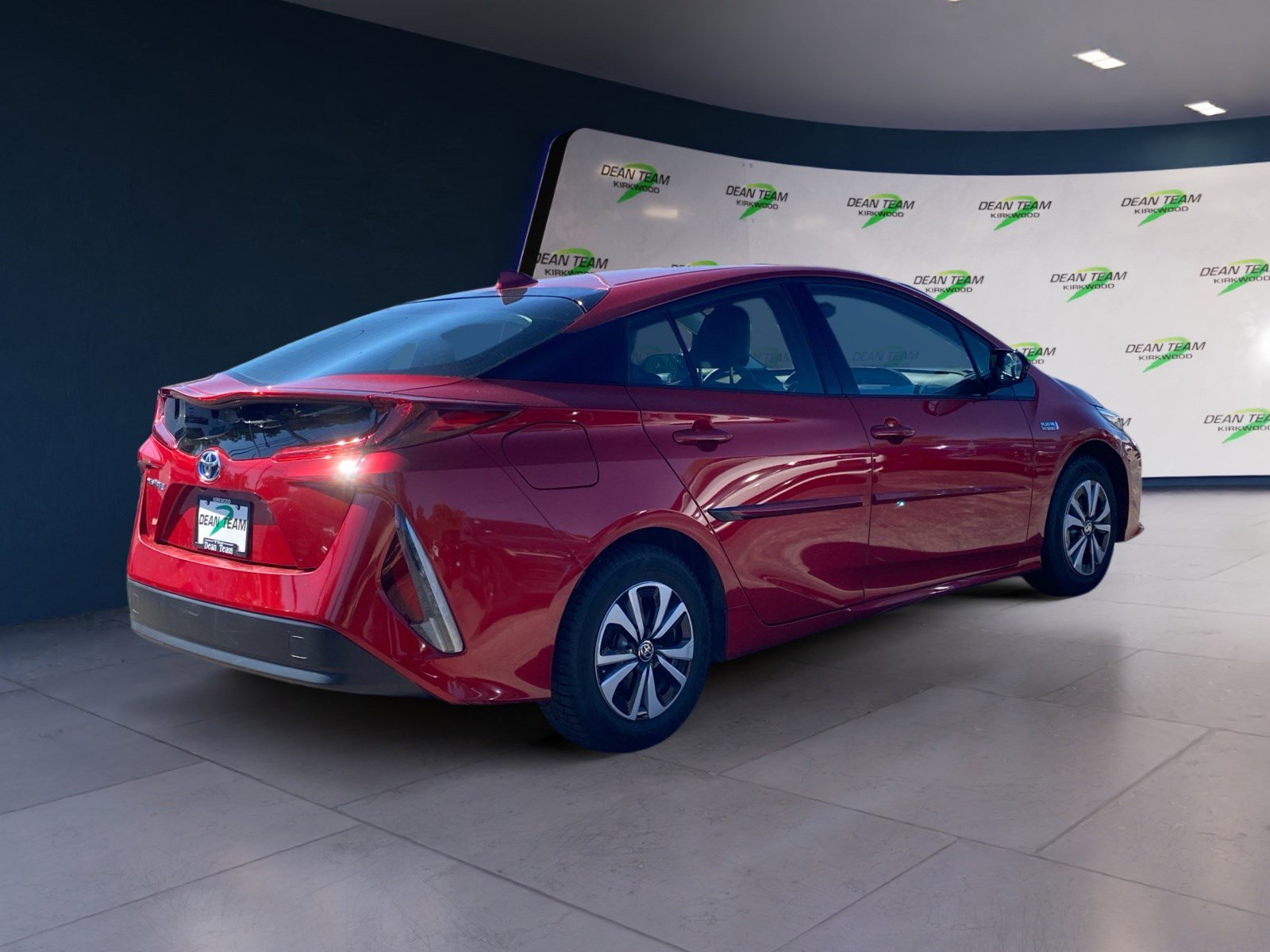 Used 2018 Toyota Prius Prime Premium image 3