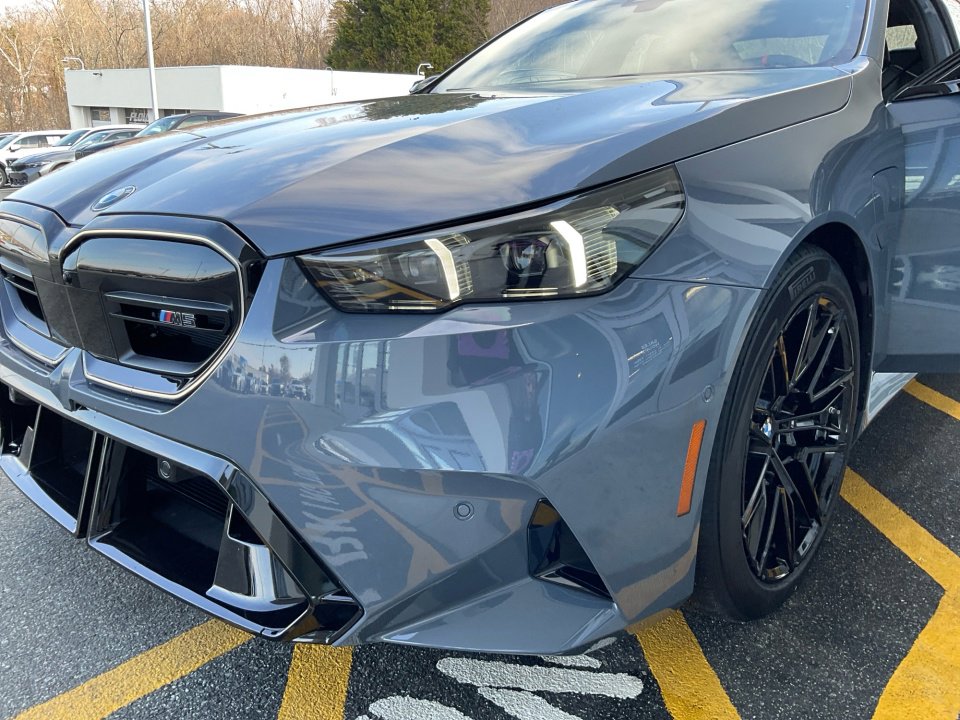 Used 2026 BMW M5 w/ Executive Package image 26