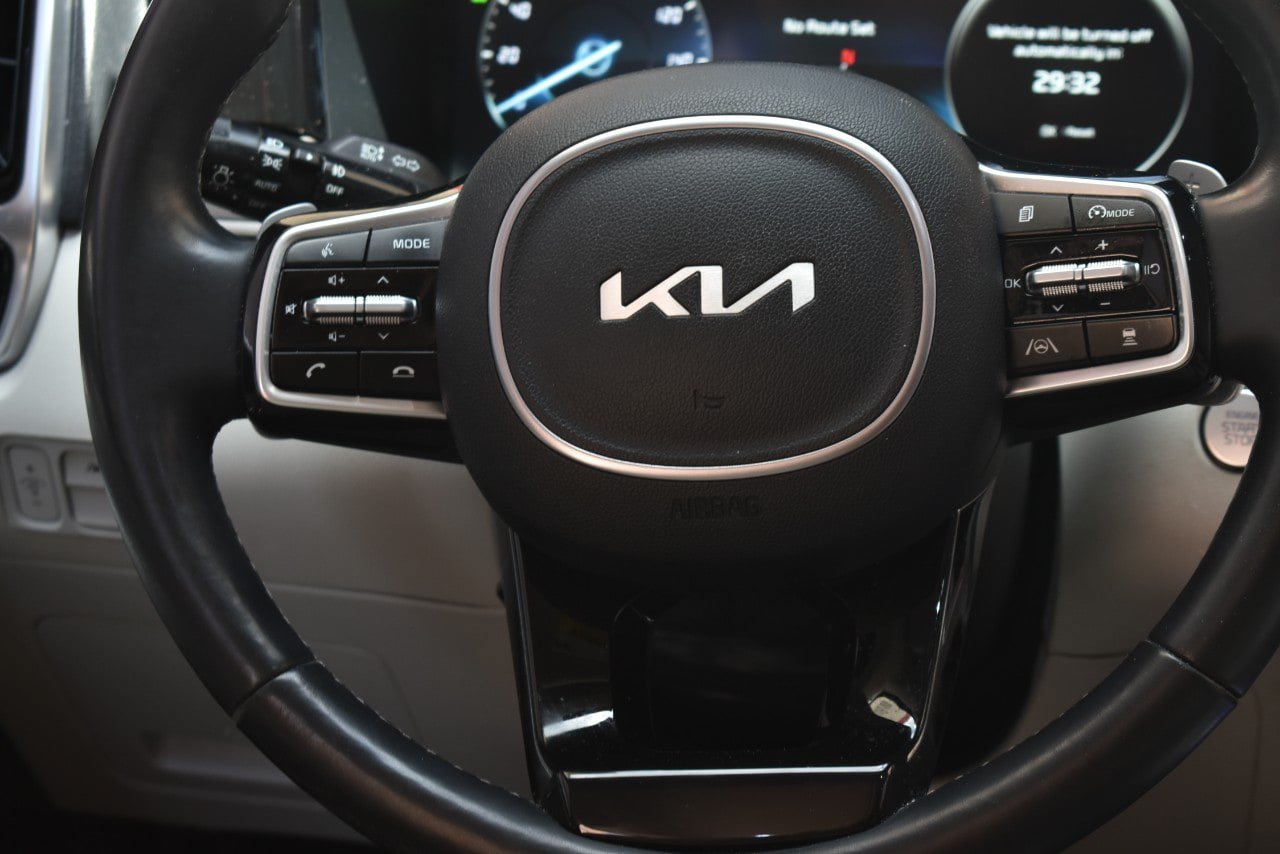Used 2023 Kia Sorento SX Prestige w/ Panoramic Sunroof Package AWD/4WD image 22