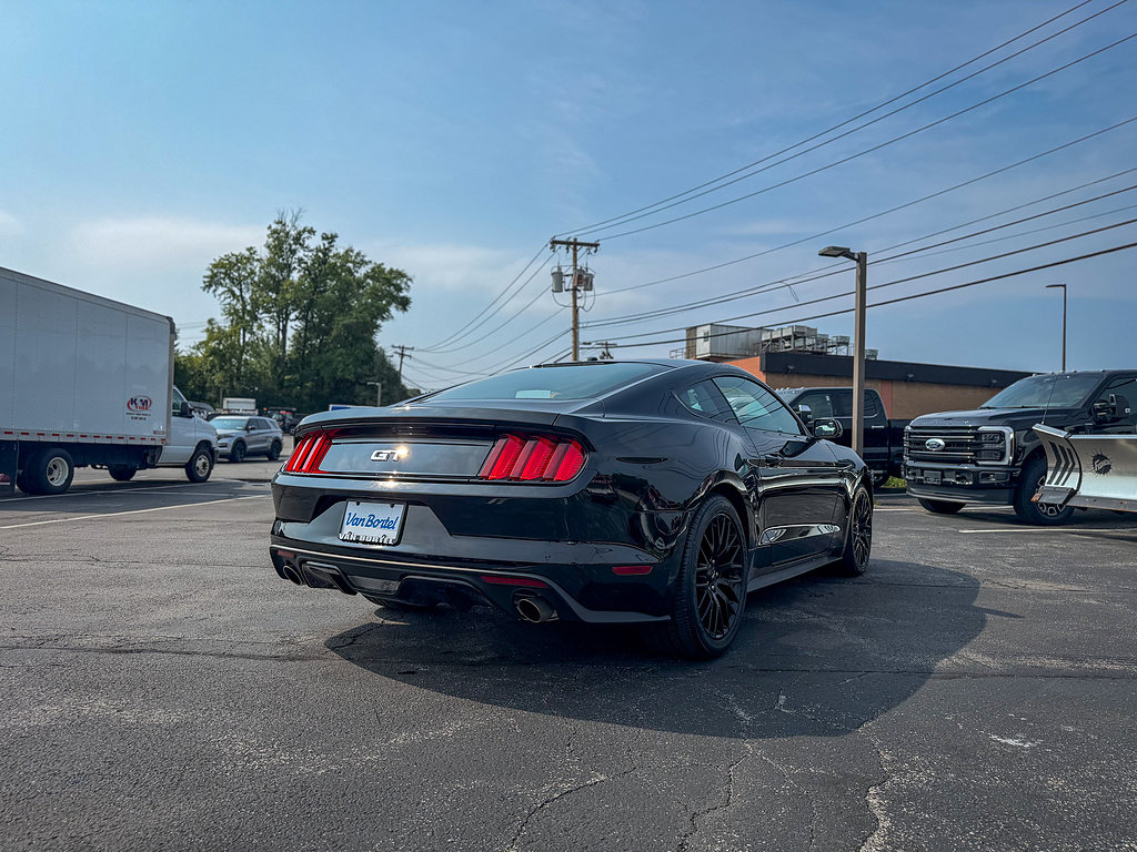 Used 2017 Ford Mustang GT Premium w/ GT Performance Package RWD image 8