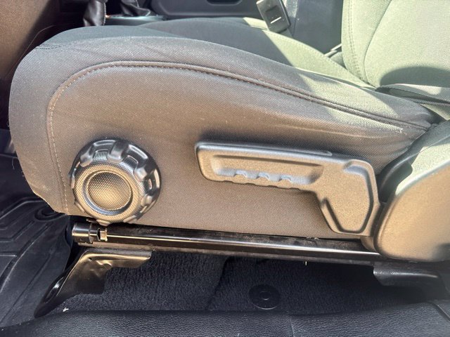 Used 2019 Jeep Wrangler Unlimited Sahara w/ Safety Group AWD/4WD image 13