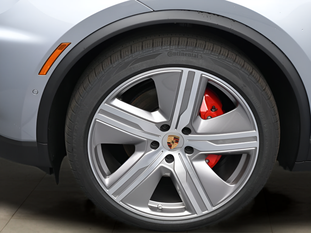 New 2025 Porsche Macan 4S Electric AWD/4WD image 13